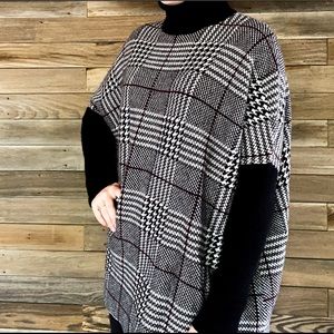 Joseph A. Vintage women’s poncho turtleneck